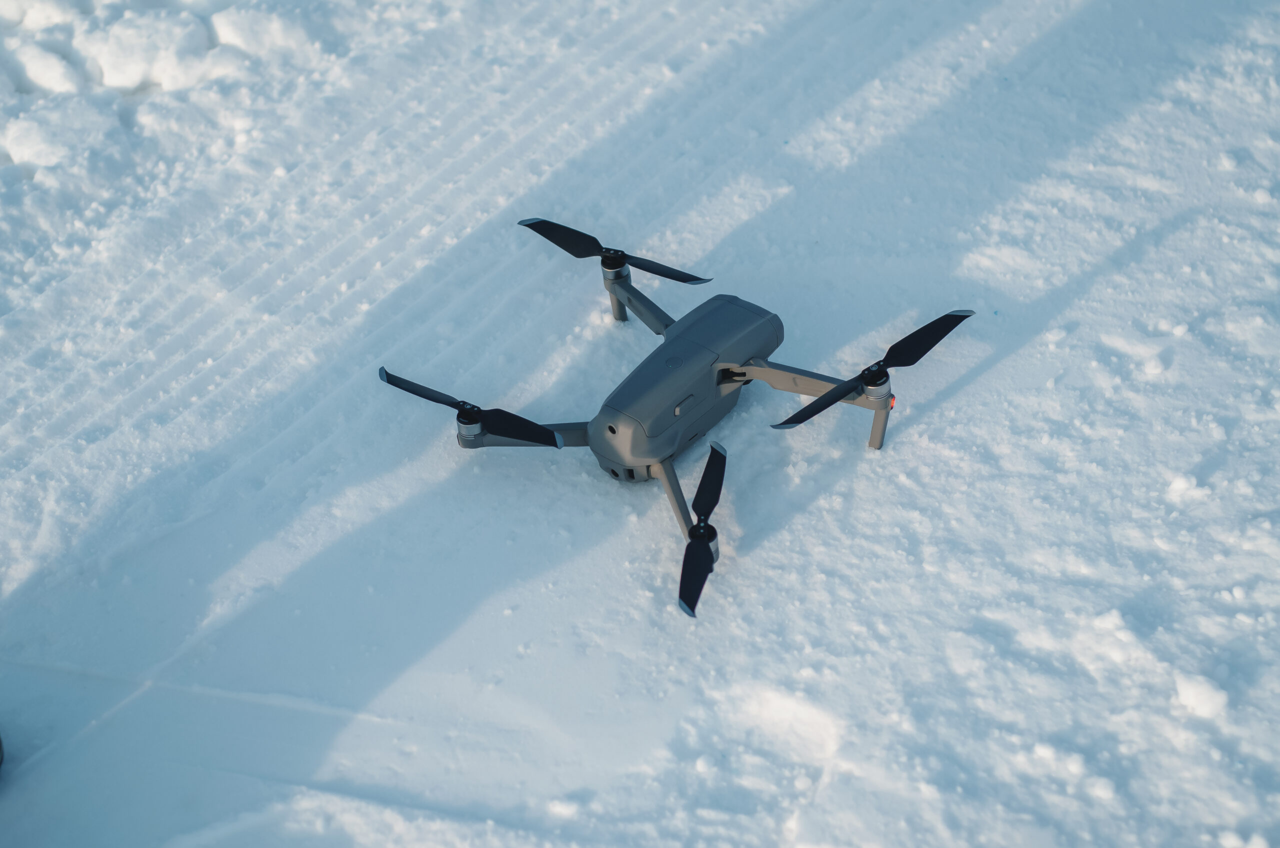 Na terenie jednostki wojskowej w Leźnicy Wielkiej spadł dron