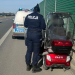 76-latek wjechał wózkiem inwalidzkim na S14. Chciał dojechać do domu „komfortową trasą” 6 76-latek wjechał wózkiem inwalidzkim na S14. Chciał dojechać do domu „komfortową trasą”