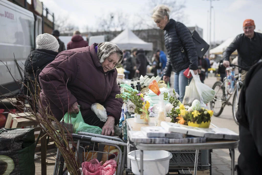 Zakupy na Wielkanoc 2026. Wydamy więcej niż w ubiegłym roku