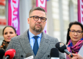 Minister Kulasek o SAFE: Projekt prezydenta to 0 zł 2 Bezpieczenstwo nie ma barw politycznych konferencja Nowej Lewicy fot Sebastian Szwajkowski 6