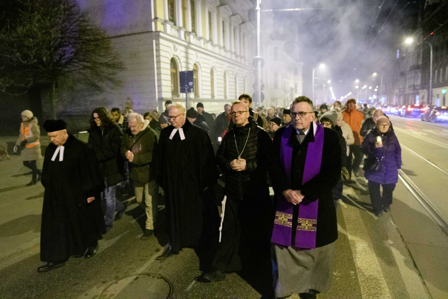 Ekumeniczna Droga krzyzowa fot Sebastian Szwajkowski 1