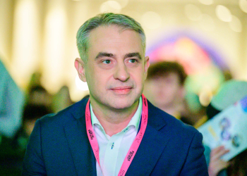 Minister Gawkowski o zakazie mediów społecznościowych dla dzieci. „Państwo musi założyć chomąto na platformy” [ZDJĘCIA]