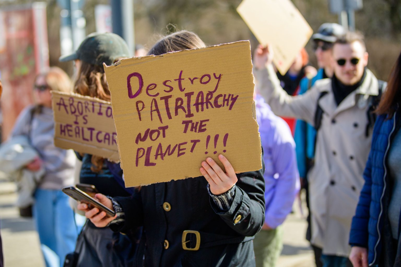Kwiaty w Pięść manifestacja na Dzień Kobiet fot Sebastian Szwajkowski_19 Kwiaty w Piesc manifestacja na Dzien Kobiet fot Sebastian Szwajkowski 19