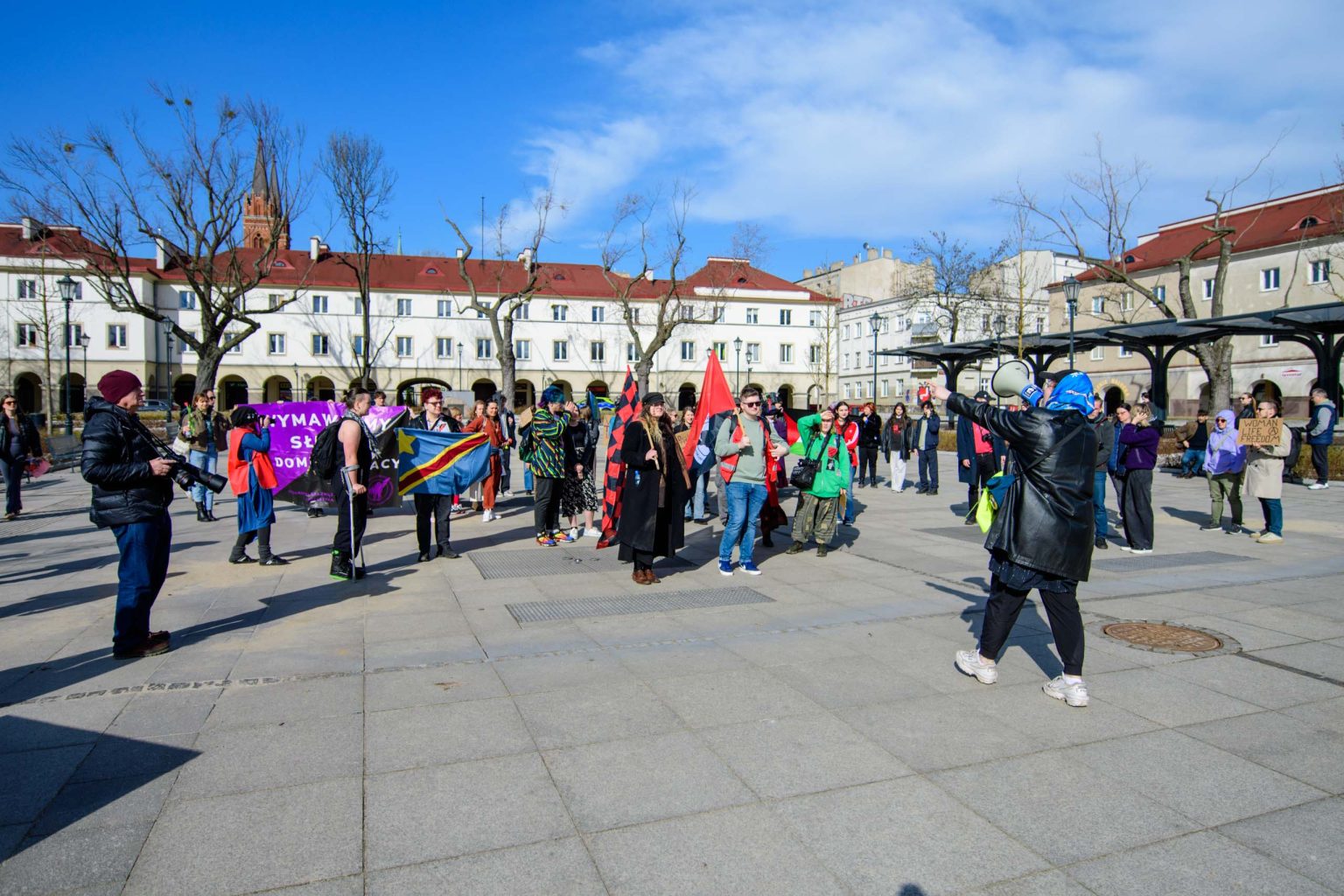 Kwiaty w Pięść manifestacja na Dzień Kobiet fot Sebastian Szwajkowski_3 Kwiaty w Piesc manifestacja na Dzien Kobiet fot Sebastian Szwajkowski 3