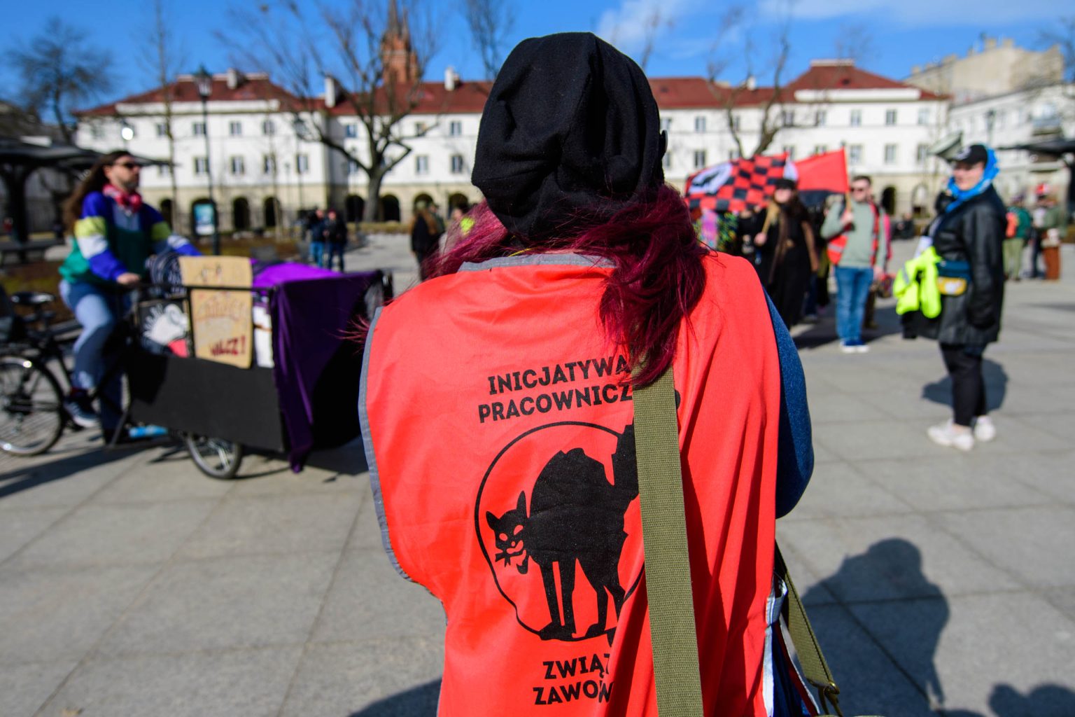 Kwiaty w Pięść manifestacja na Dzień Kobiet fot Sebastian Szwajkowski_4 Kwiaty w Piesc manifestacja na Dzien Kobiet fot Sebastian Szwajkowski 4