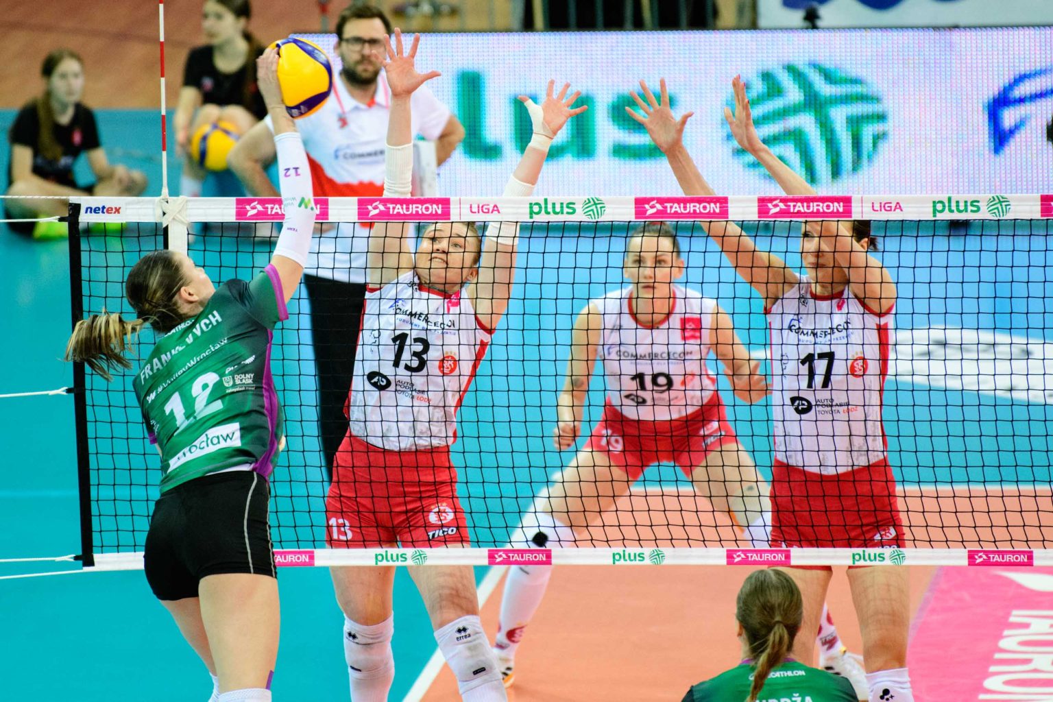 LKS Commercecon vs Volley Wroclaw fot Sebastian Szwajkowski 10