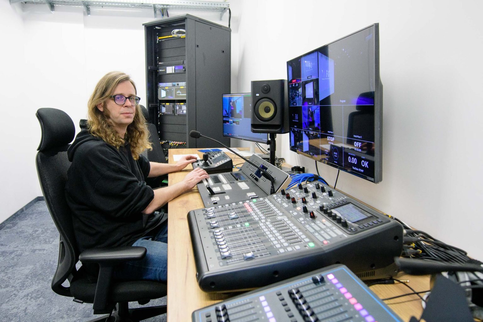 Nowe Studio WFO fot Sebastian Szwajkowski_12 Nowe Studio WFO fot Sebastian Szwajkowski 12