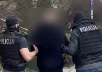 Kobieta leżała w kałuży krwi. Zabójstwo na Dąbrowie