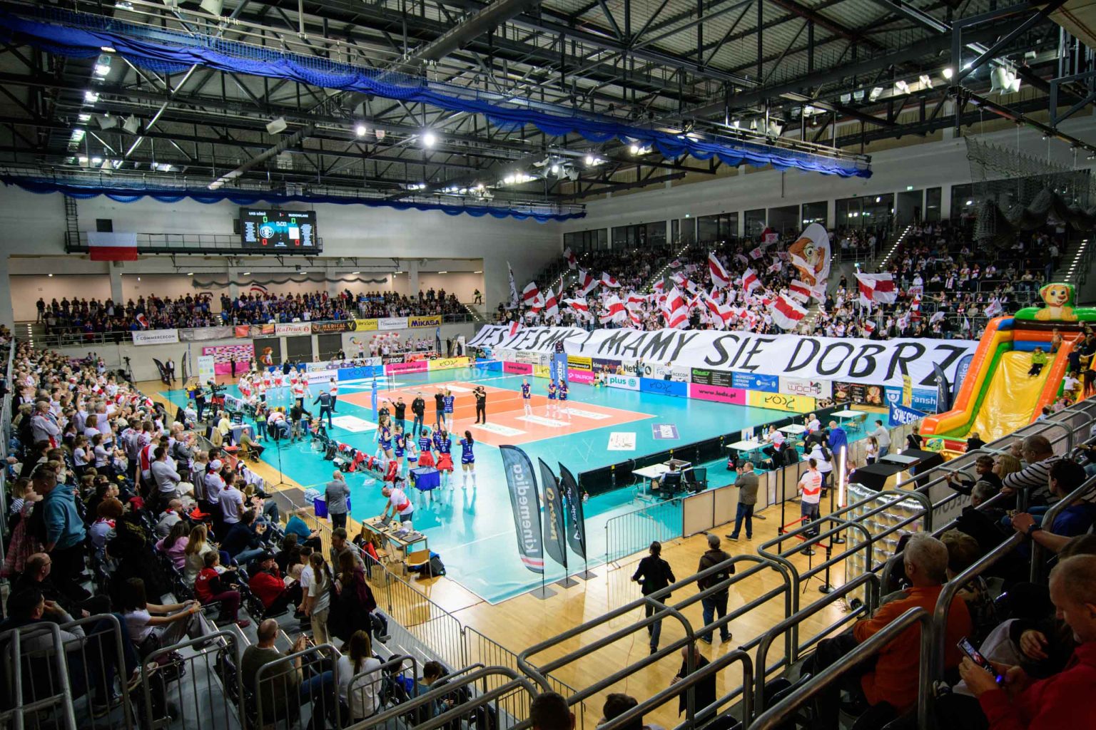 Siatkarskie derby Łodzi ŁKS Commercecon vs PGE Budowlani fot Sebastian Szwajkowski_4 Siatkarskie derby Lodzi LKS Commercecon vs PGE Budowlani fot Sebastian Szwajkowski 4