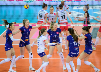 Derby Łodzi dla "gości". ŁKS Commercecon Łódź - PGE Budowlani Łódź 0:3 [ZDJĘCIA]