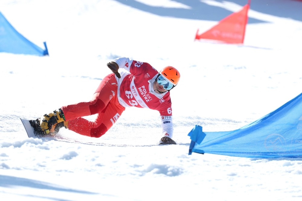 Snowboard. Łodzianin Michał Nowaczyk lepszy od mistrza świata
