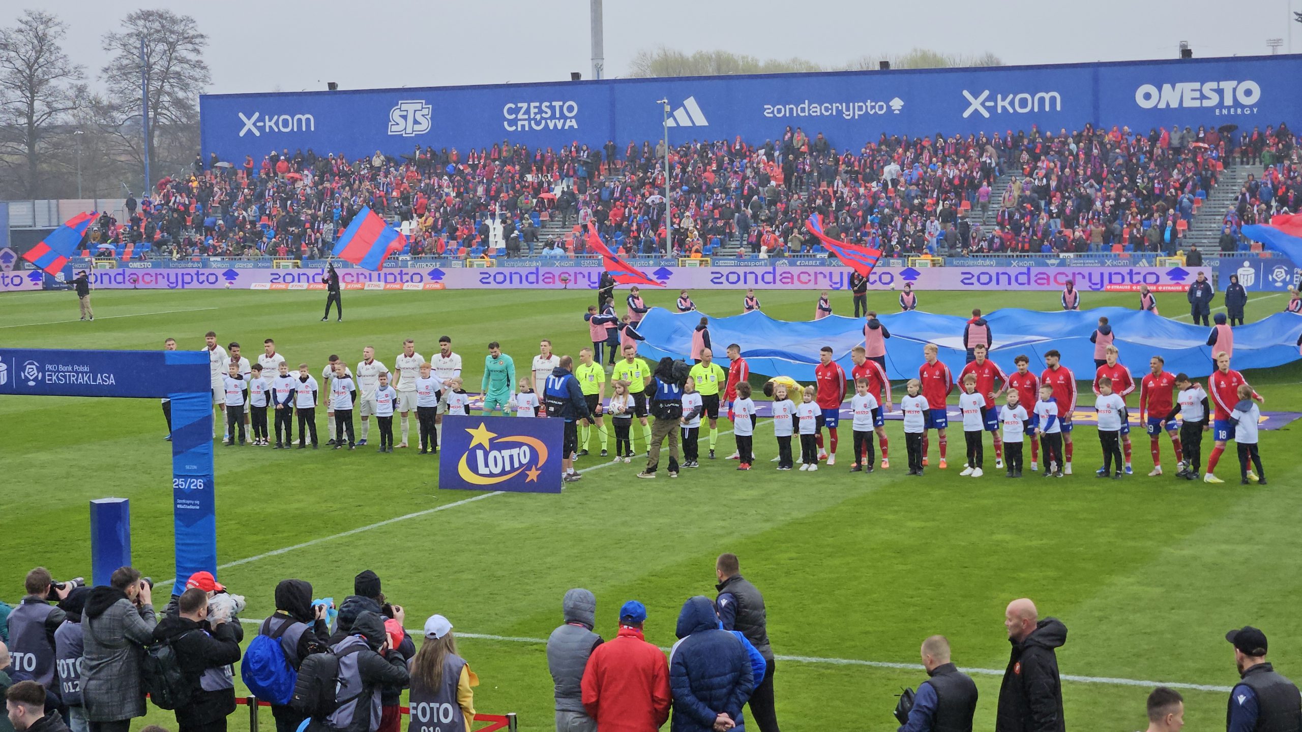 Przed meczem Raków Częstochowa - Widzew Łódź