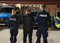 333 tysiące nielegalnych papierosów znalezionych w bagażniku. Zatrzymano dwóch mężczyzn [ZDJĘCIA]