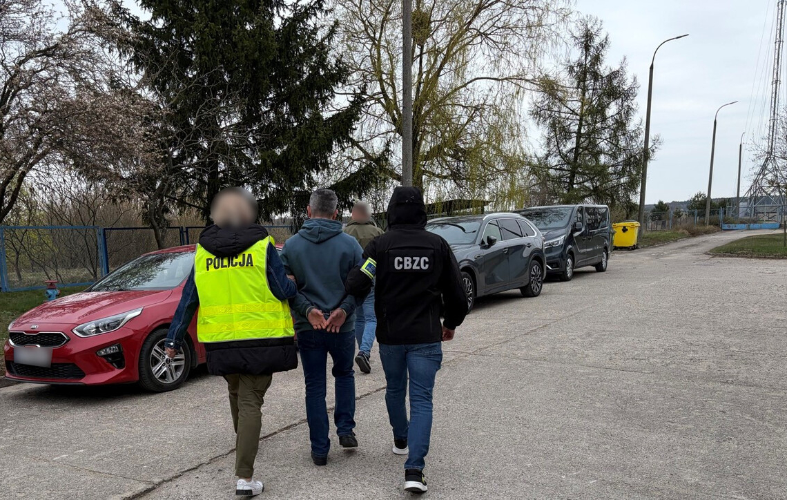 10-letnia dziewczynka z Łodzi ofiarą pedofila. 41-letni mężczyzna zatrzymany 1 10-letnia dziewczynka z Łodzi ofiarą pedofila. 41-letni mężczyzna zatrzymany