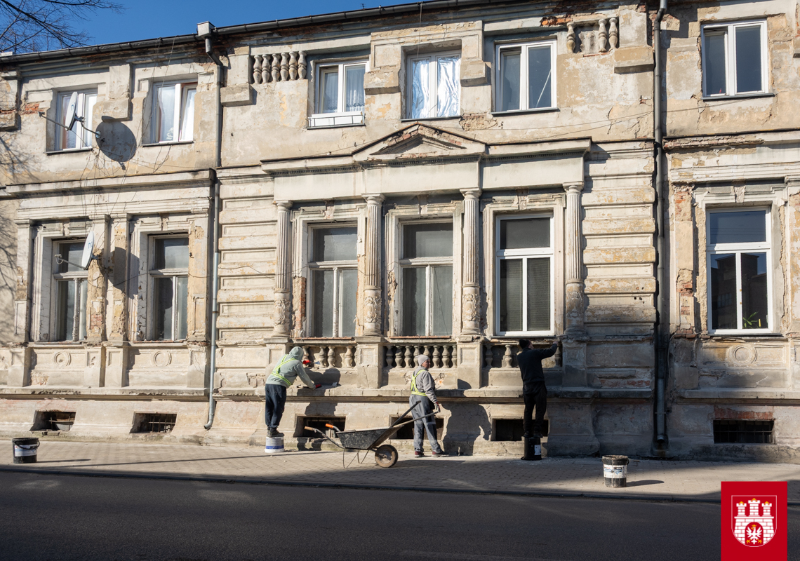 Termomodernizacja kamienic w Zgierzu. 9 budynków przy ul. Dąbrowskiego przechodzi remont 1 Termomodernizacja kamienic w Zgierzu. 9 budynków przy ul. Dąbrowskiego przechodzi remont