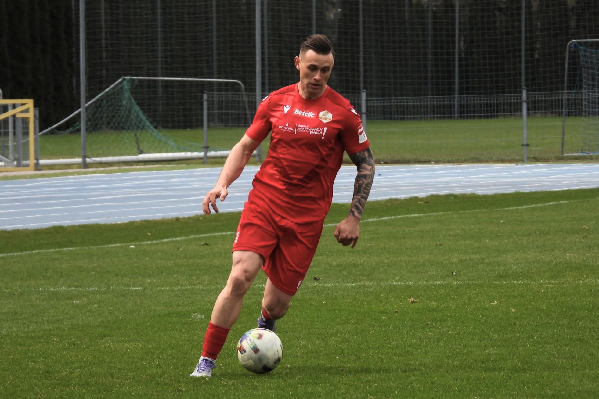 Gra w 3. lidze, a zawstydził gwiazdy Ekstraklasy. Były piłkarz Widzewa z kosmicznym wynikiem