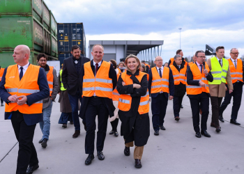 Unijni urzędnicy z wizytą w multiporcie w Karsznicach. Jest szansa na jego rozbudowę