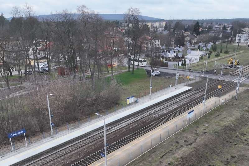Nowy parking PKP w Gomunicach. "Mieszkańcy zyskają wygodniejszy dostęp do kolei" 1 Nowy parking PKP w Gomunicach. "Mieszkańcy zyskają wygodniejszy dostęp do kolei"