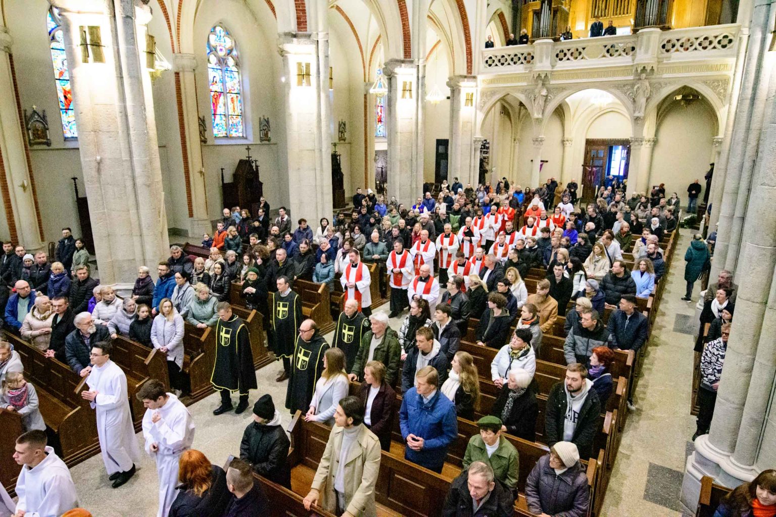 Liturga Męki Pańskiej z Kardynałem Krajewskim fot Sebastian Szwajkowski Liturga Meki Panskiej z Kardynalem Krajewskim fot Sebastian Szwajkowski