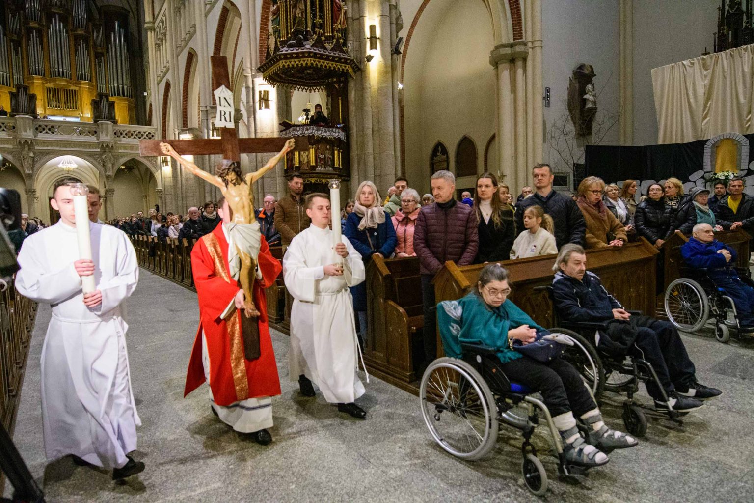 Liturga Meki Panskiej z Kardynalem Krajewskim fot Sebastian Szwajkowski 2