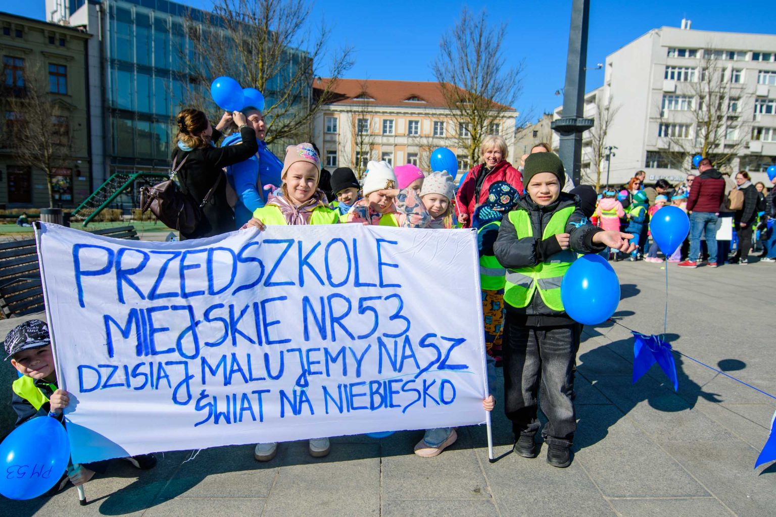 Niebieski Marsz z okazji Dnia Świadomości Autyzmu fot Sebastian Szwajkowski_19 Niebieski Marsz z okazji Dnia Swiadomosci Autyzmu fot Sebastian Szwajkowski 19