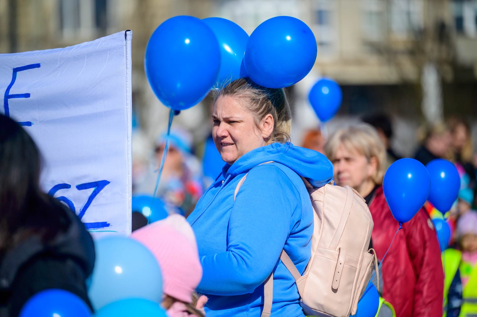 Niebieski Marsz z okazji Dnia Świadomości Autyzmu fot Sebastian Szwajkowski_20 Niebieski Marsz z okazji Dnia Swiadomosci Autyzmu fot Sebastian Szwajkowski 20