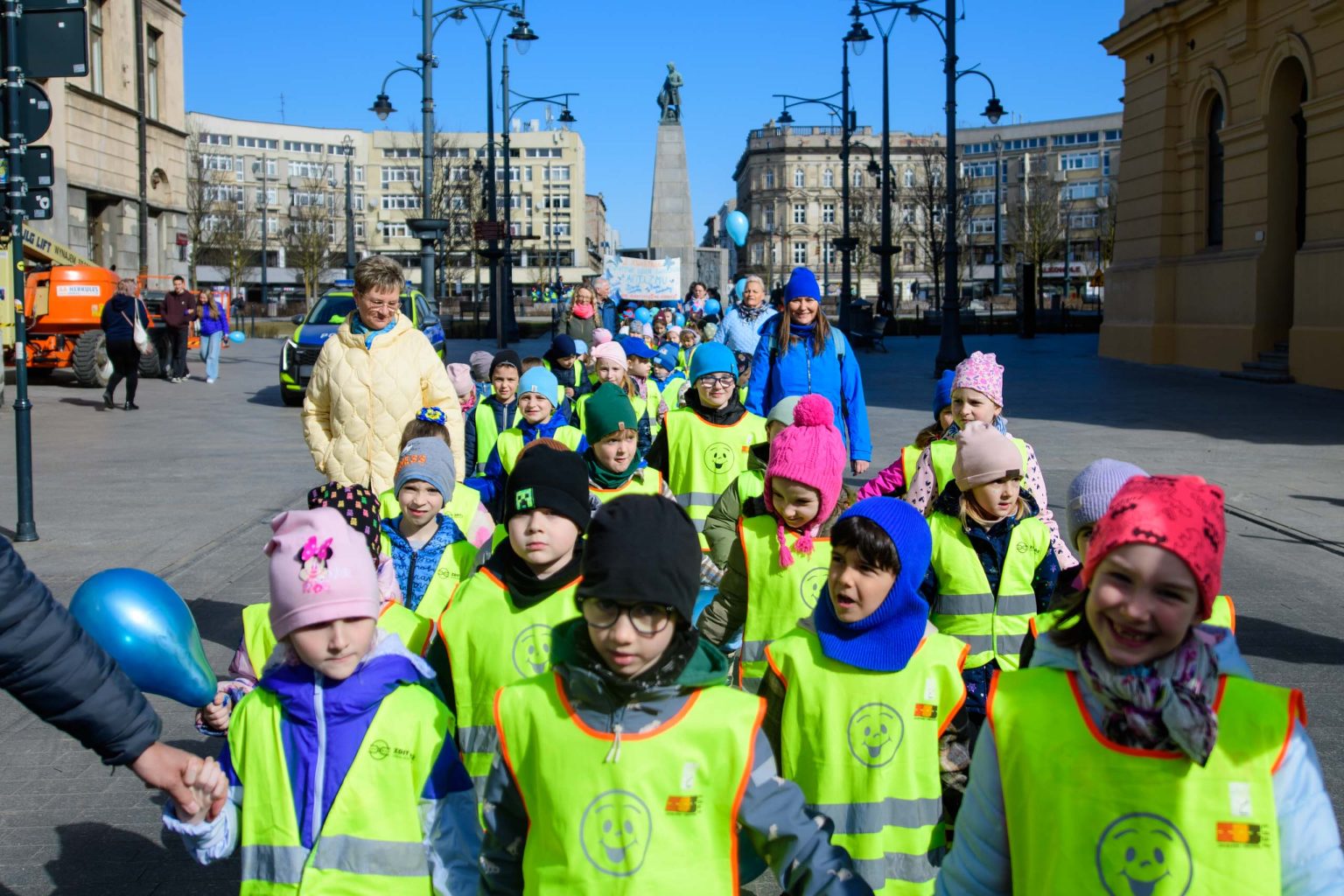 Niebieski Marsz z okazji Dnia Świadomości Autyzmu fot Sebastian Szwajkowski_7 Niebieski Marsz z okazji Dnia Swiadomosci Autyzmu fot Sebastian Szwajkowski 7