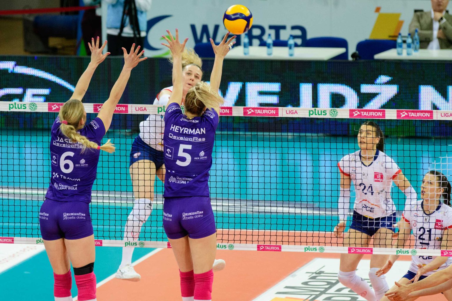 PGE Budowlani vs Developres Rzeszow fot Sebastian Szwajkowski 4