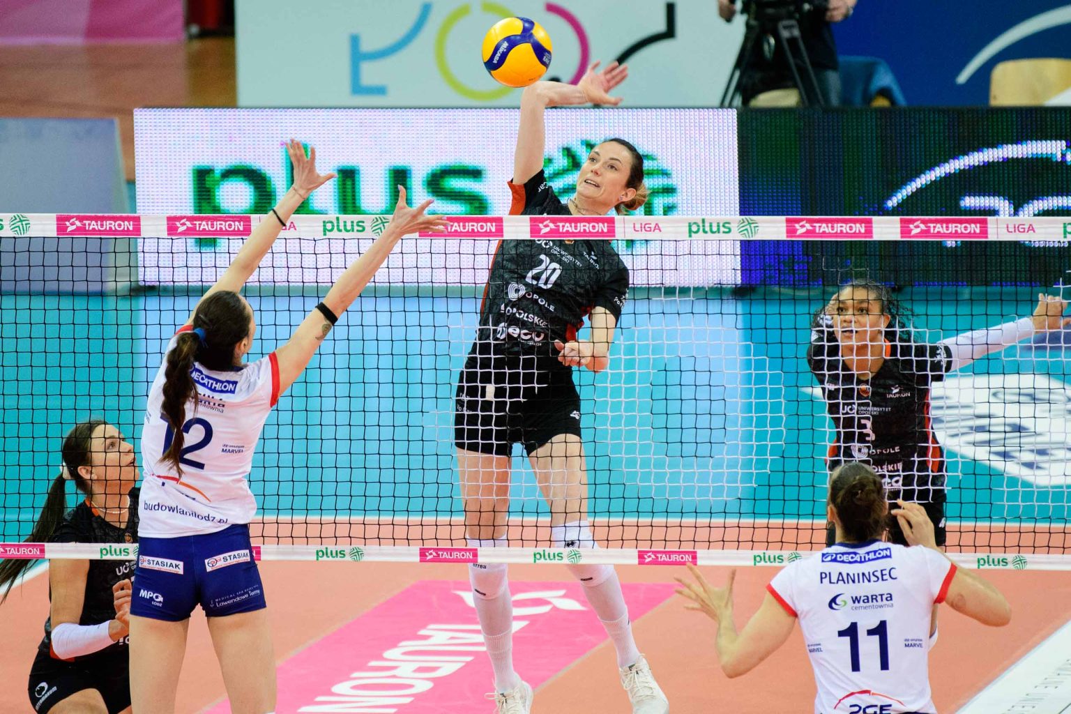 PGE Budowlani vs Uni Opole fot Sebastian Szwajkowski (3) PGE Budowlani vs Uni Opole fot Sebastian Szwajkowski 3