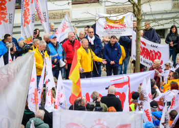 Protest Solidarności w Łodzi. Związkowcy sprzeciwiają się rosnącym kosztom życia [ZDJĘCIA]