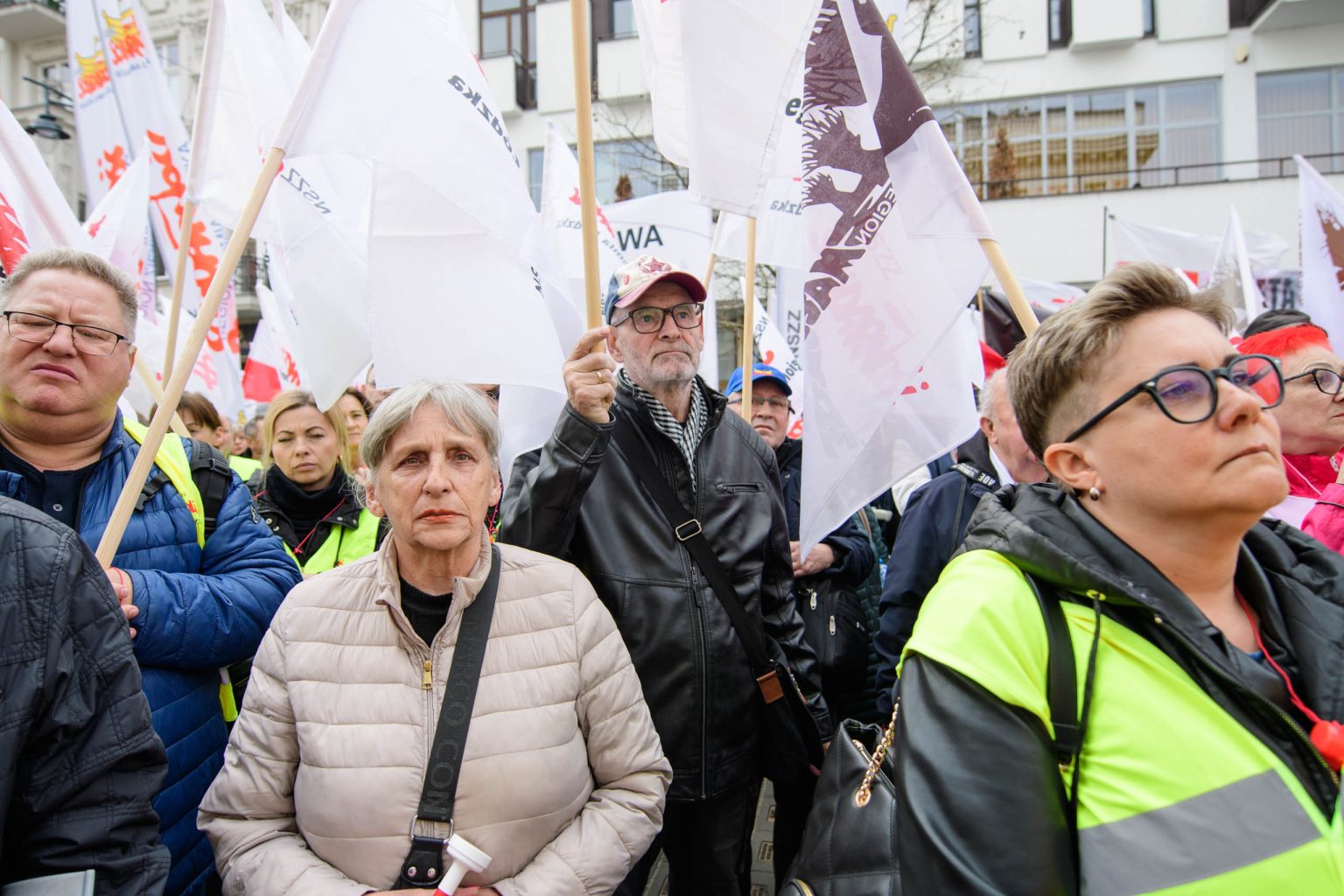 Protest Solidarności przed Urzędem Wojewódzkim fot Sebastian Szwajkowski_5 Protest Solidarnosci przed Urzedem Wojewodzkim fot Sebastian Szwajkowski 5