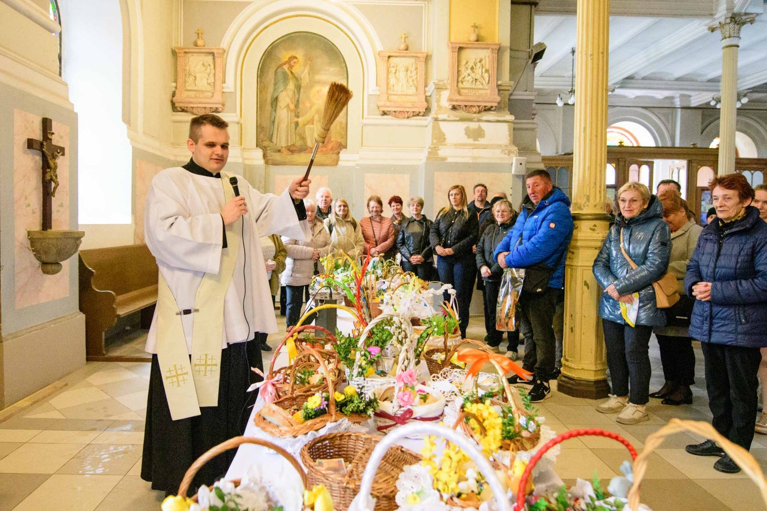 Swiecenie pokarmow w lodzkich kosciolach fot Sebastian Szwajkowski 1