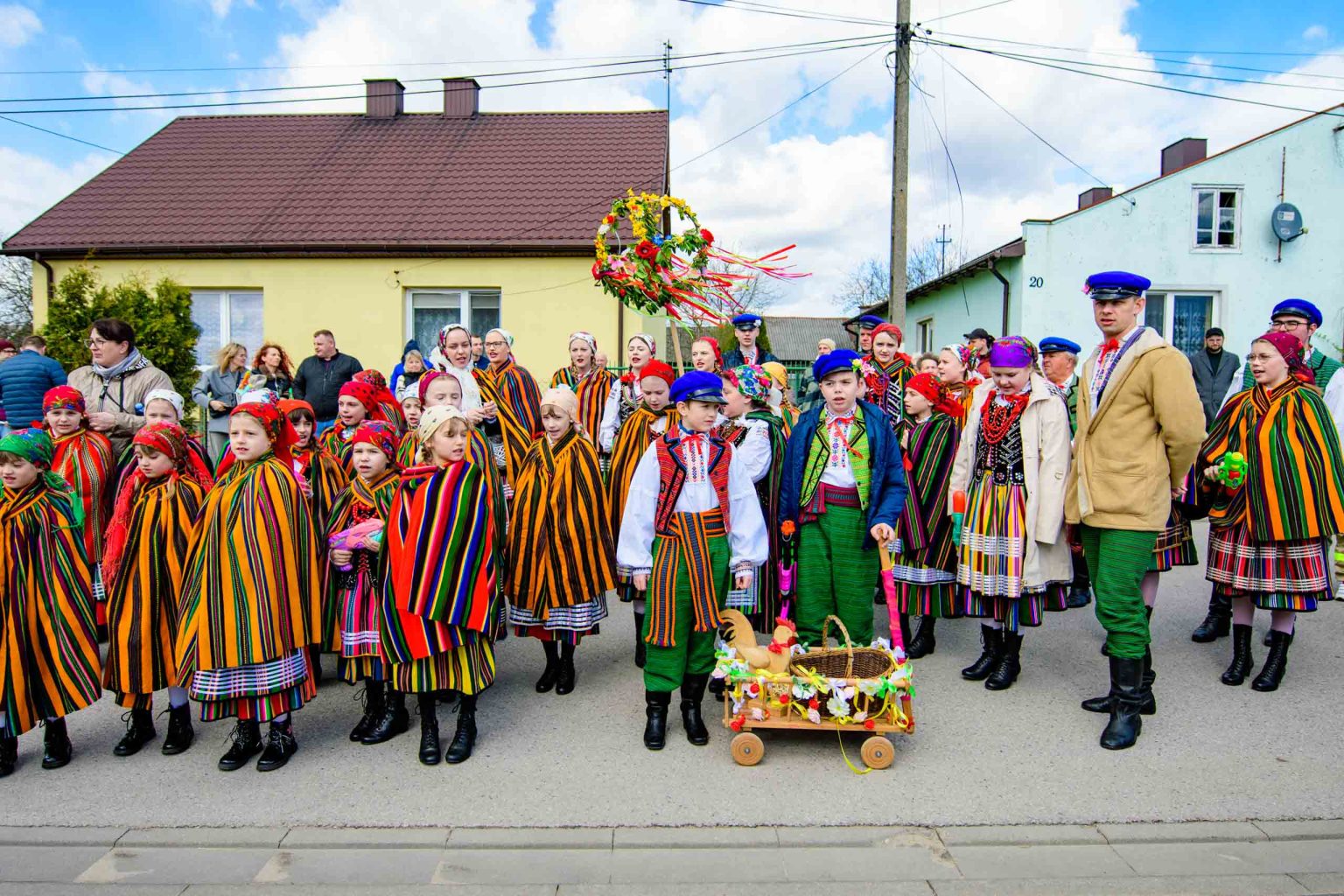 Tradycyjne chodzenie z Kurkiem i Gaikiem w Smardzewicach fot Sebastian Szwajkowski 2
