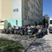 Łódź: śmietnisko pod jednym z bloków na Rojnej. Co jest przyczyną jego powstania? [ZDJĘCIA]