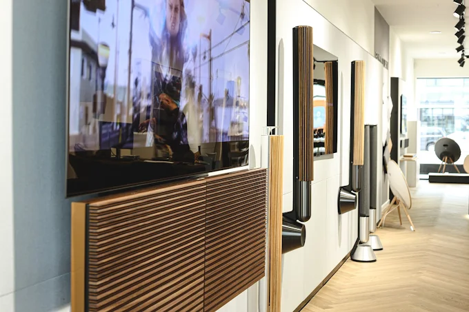 Dlaczego warto przetestować produkt przed zakupem? Odwiedź salon Bang & Olufsen w Warszawie