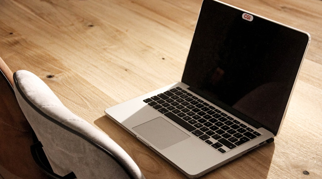 Sieradz, Wieluń, Kutno, Pabianice — jak rodziny, studenci i nauczyciele z regionu łódzkiego wyposażają się w profesjonalny sprzęt komputerowy za jedną trzecią ceny katalogowej 1 Sieradz, Wieluń, Kutno, Pabianice — jak rodziny, studenci i nauczyciele z regionu łódzkiego wyposażają się w profesjonalny sprzęt komputerowy za jedną trzecią ceny katalogowej
