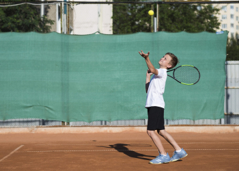 Zduńska Wola: ruszyły zajęcia "Tenis w szkole". Można jeszcze zapisać na nie dziecko