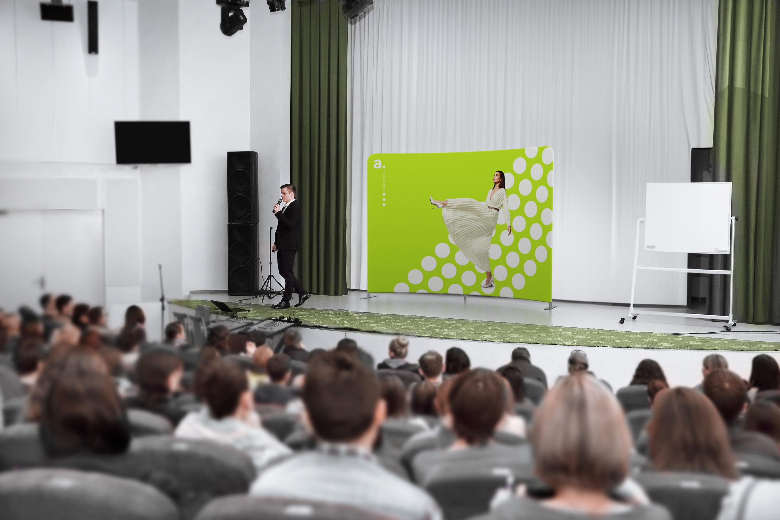 Kreatywna promocja marek w Łodzi – jak wyróżnić się podczas festiwali i targów? 2 Ścianka reklamowa w roli tła na konferencji