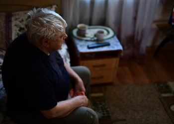Seniorzy i Wielkanoc: małe gesty, które robią różnicę