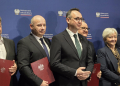 Rządowy Fundusz Rozwoju Dróg w Łódzkiem. Podpisano umowy na inwestycje drogowe w czterech powiatach