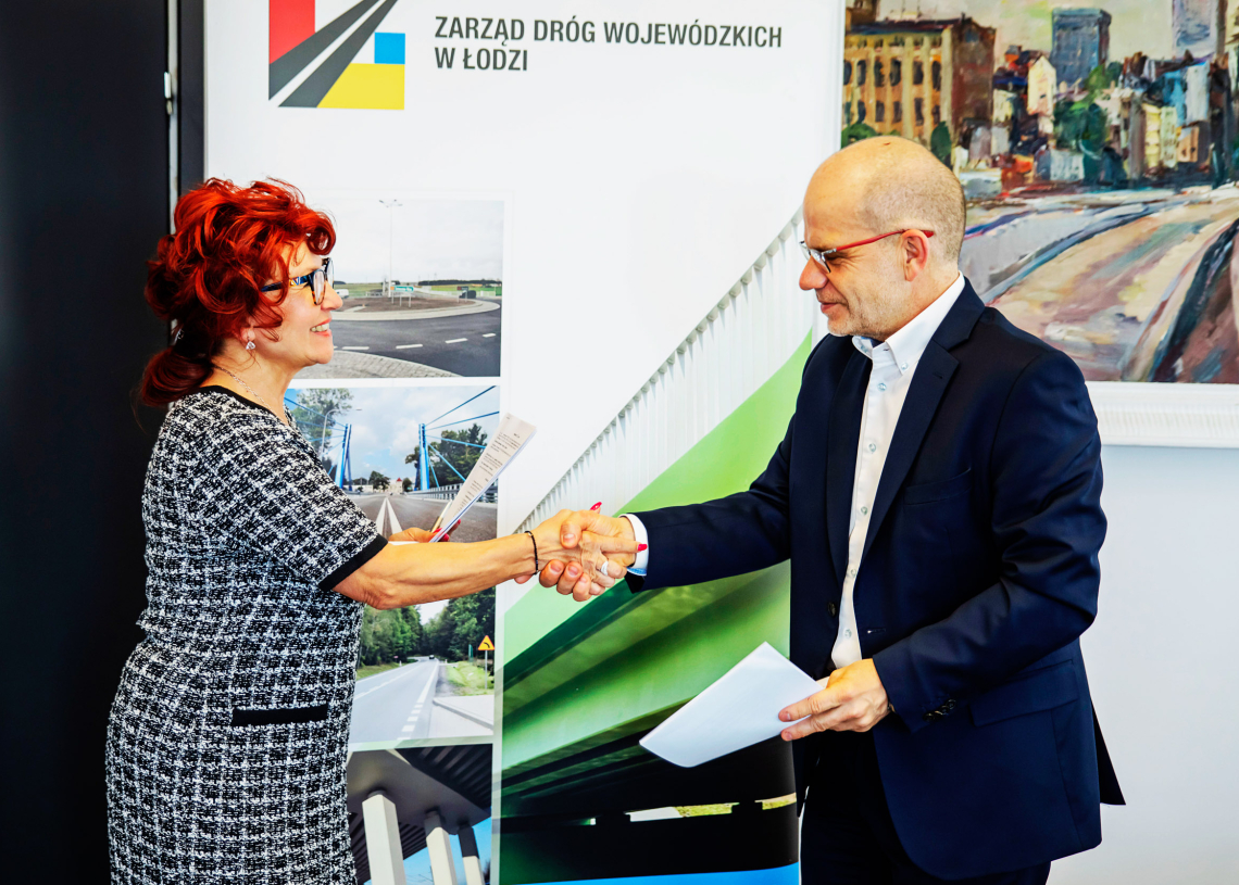 Podpisano umowę na remont DW716 między Rokicinami i Łaznowem. Nowe chodniki, przystanki i oświetlenie