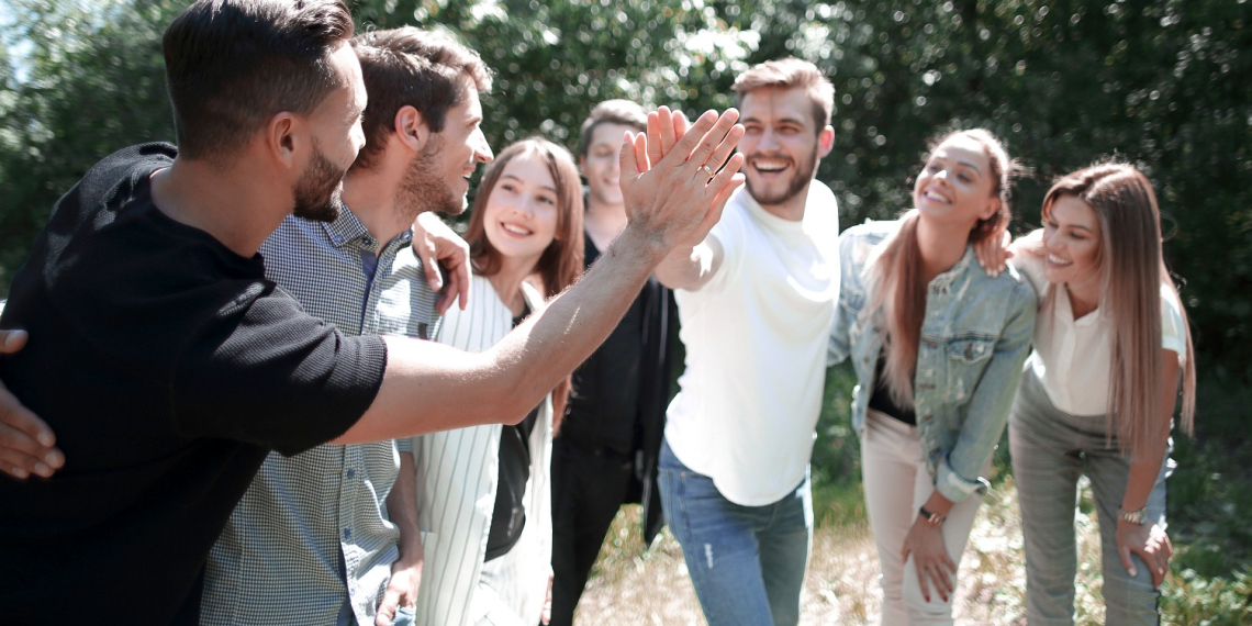 Jak zaplanować team building w plenerze? Pomysły, które angażują i nie kończą się na grillu 1 Jak zaplanować team building w plenerze? Pomysły, które angażują i nie kończą się na grillu