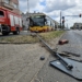 Wstrzymano ruch na ulicy Kopcińskiego. Wypadek autobusu miejskiego z autem osobowym [ZDJĘCIA]