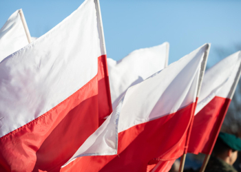Jak obchodzić się z symbolem Rzeczypospolitej? Dzień Flagi okiem historyka