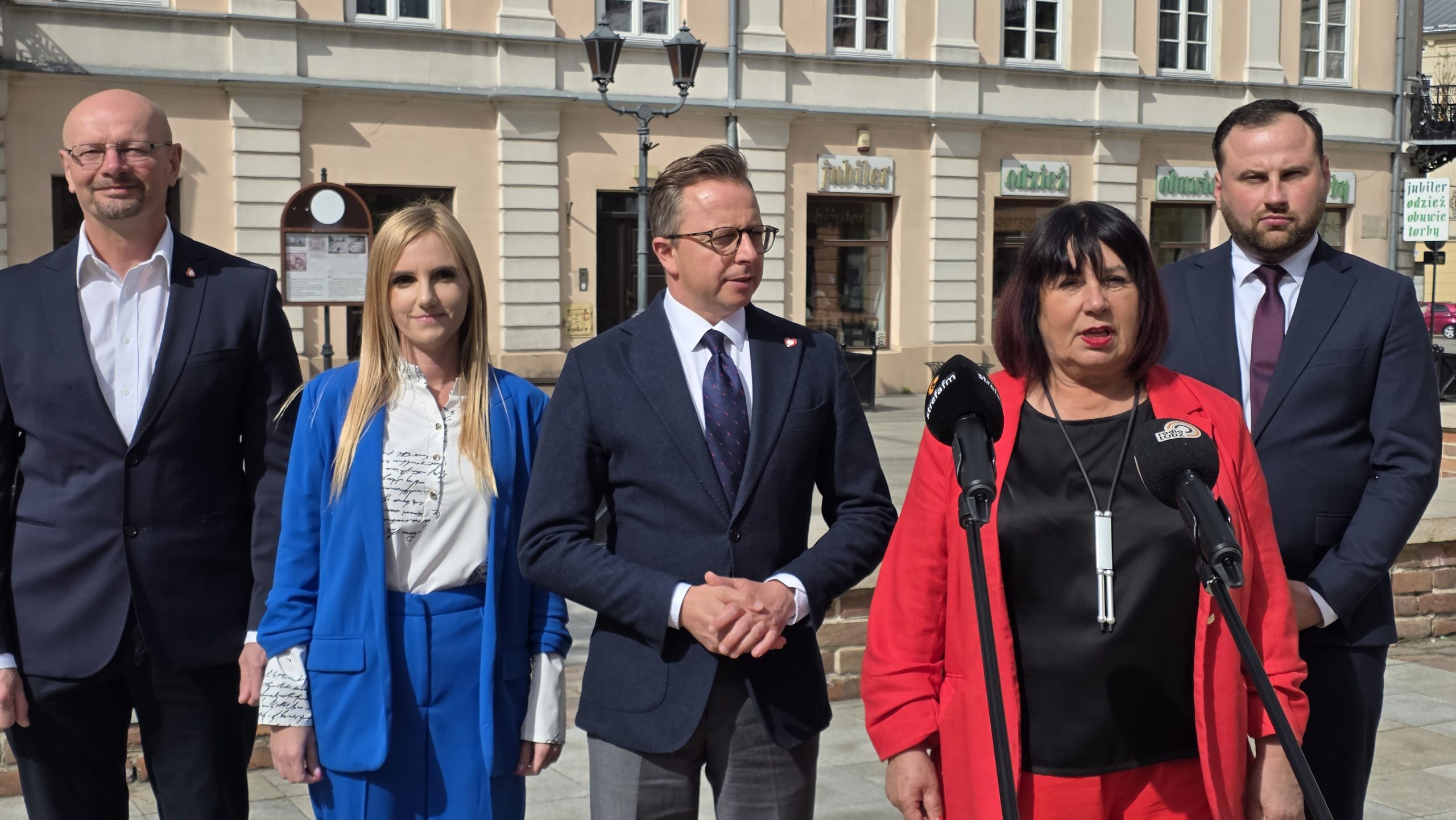 Dariusz Joński w Piotrkowie: 123 mld euro dla Polski, atom w Bełchatowie i szybka kolej wśród priorytetów 2 Dariusz Joński w Piotrkowie Trybunalskim: 123 mld euro dla Polski, atom w Bełchatowie i szybka kolej wśród priorytetów