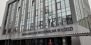 Udostępniali konta przestępcom za kilkaset złotych. 10 osób oskarżonych o pranie pieniędzy