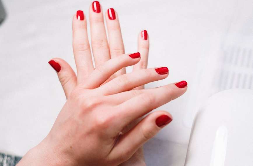 Akcesoria do manicure dla początkujących. Po jakie produkty sięgają mieszkanki Łodzi? 1 Akcesoria do manicure dla początkujących. Po jakie produkty sięgają mieszkanki Łodzi?