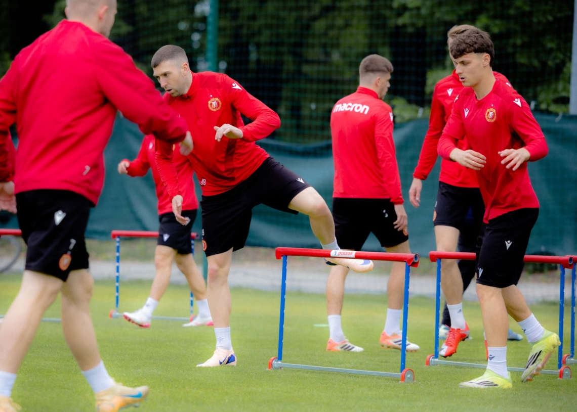 Widzew podał plan przygotowań. Obóz w Austrii i 6 sparingów 1 Widzew podał plan przygotowań. Obóz w Austrii i 6 sparingów