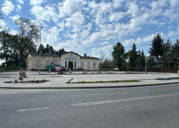 Nowy parking w Łowiczu. Przy dworcu, dla 34 samochodów