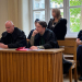 Groziła taksówkarzowi nożem. 32-latka usłyszała wyrok 9 Groziła taksówkarzowi nożem. Sąd zdecyduje o przyszłości 32-latki